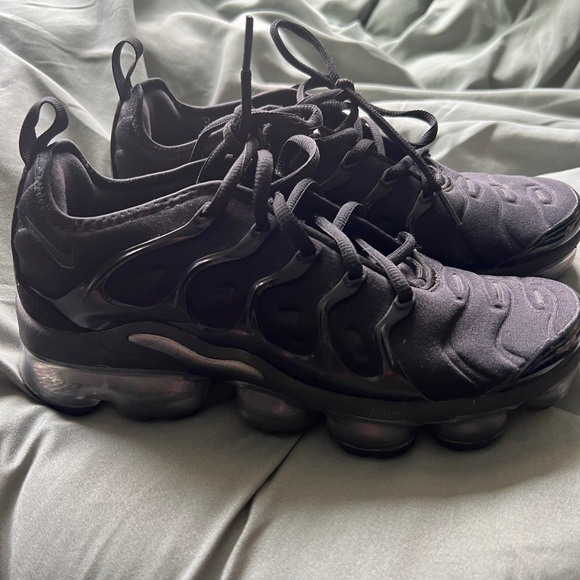 Nike Vapormax - Picture 2 of 4